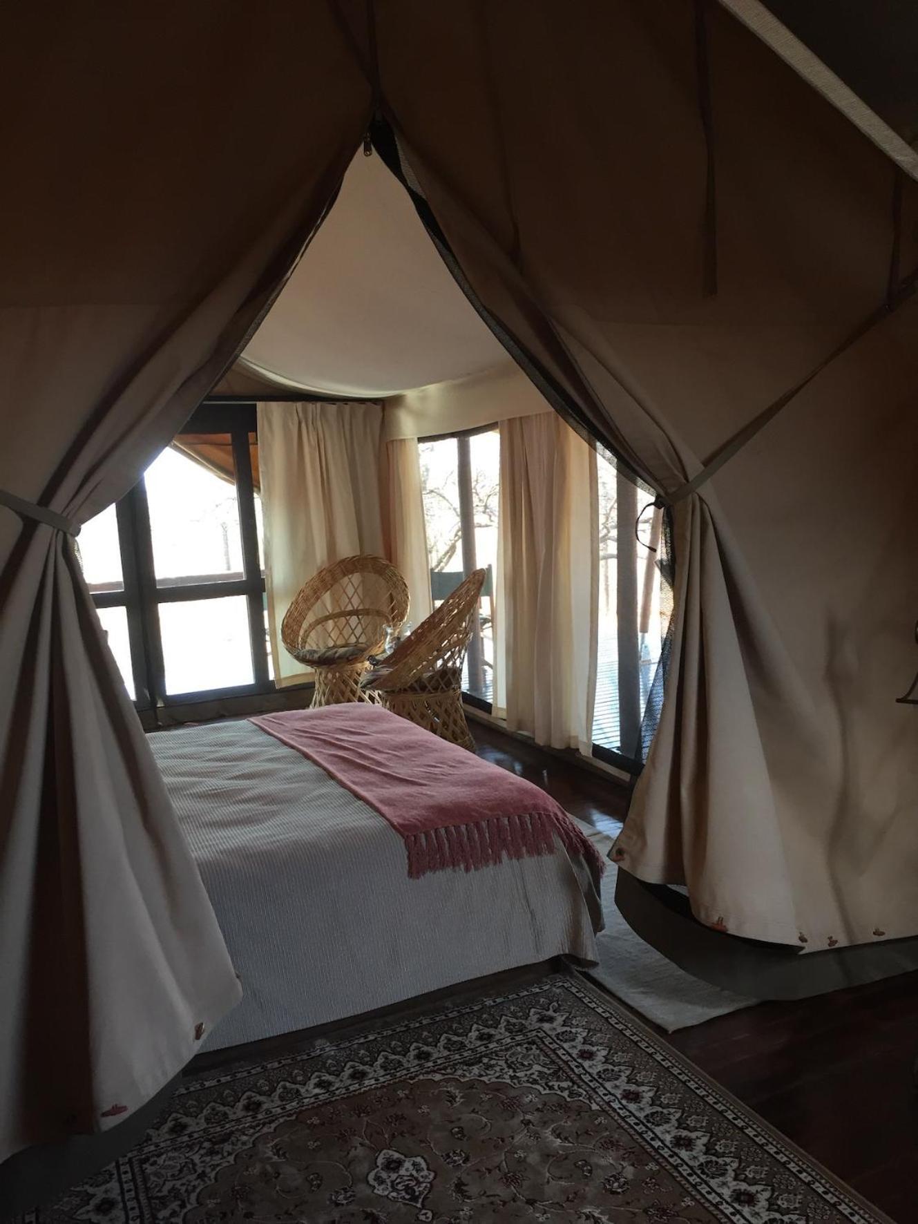 Out In Africa Wildlife Lodge Hammanskraal Eksteriør bilde